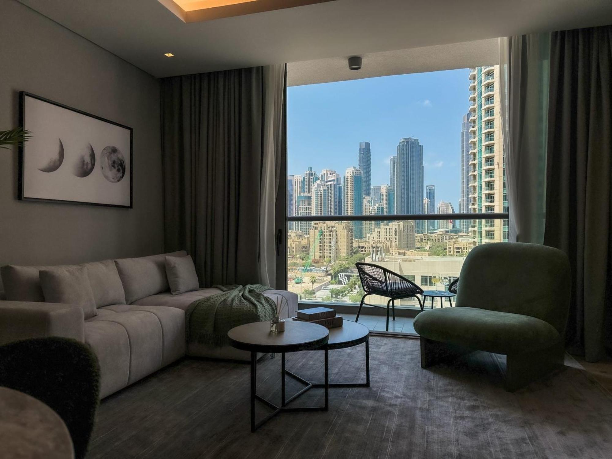 Apartment Majestic 2br Haven With Burj Khalifa View Dubai