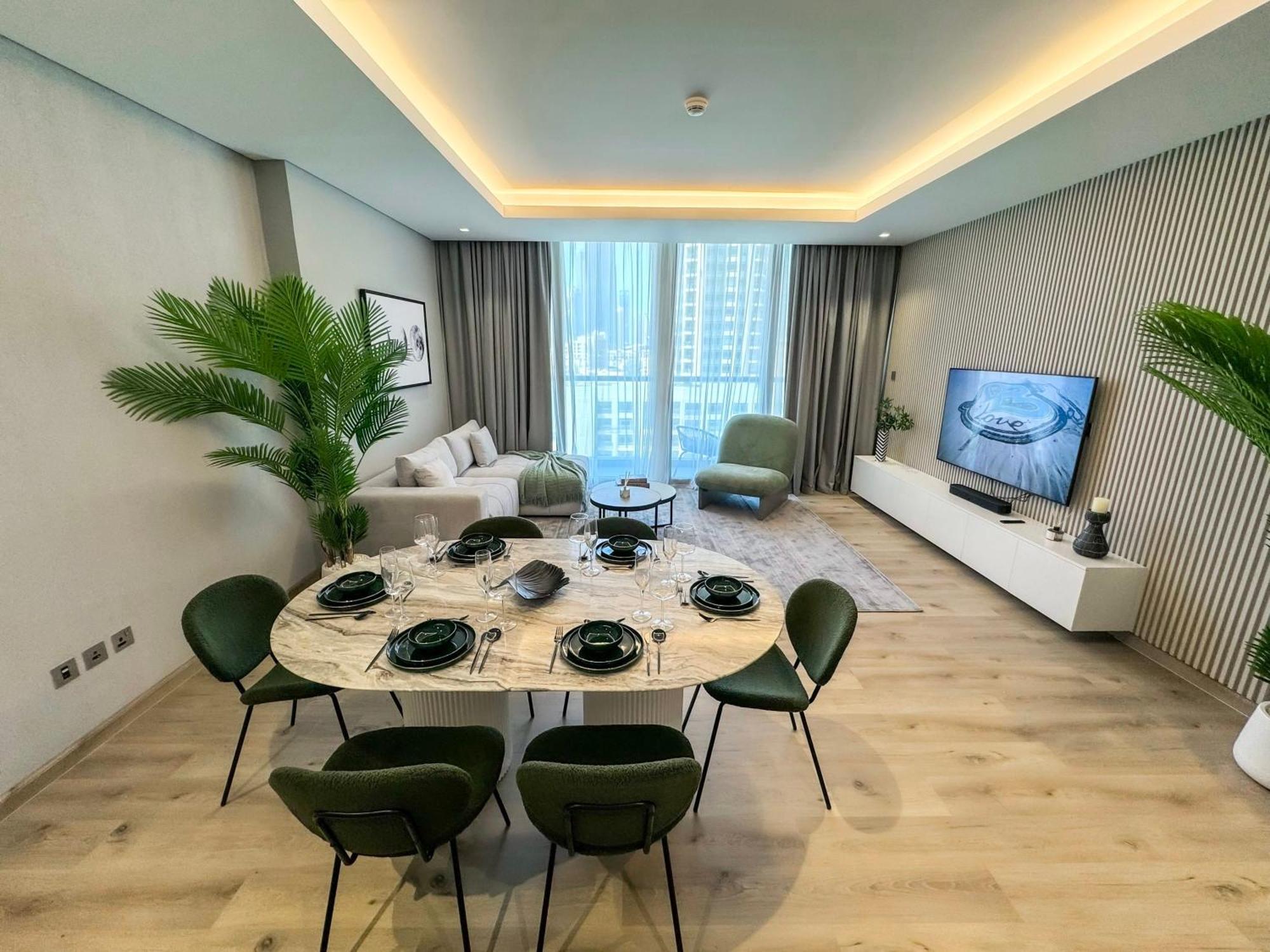 Apartment Majestic 2br Haven With Burj Khalifa View