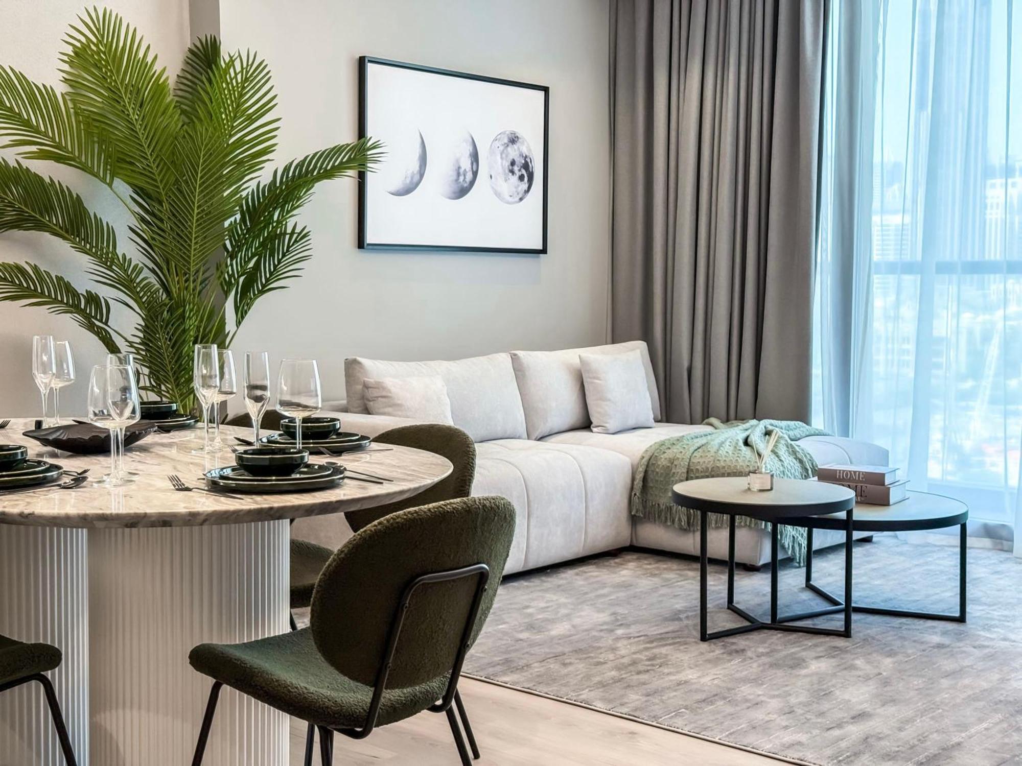 Majestic 2br Haven With Burj Khalifa View Apartment *