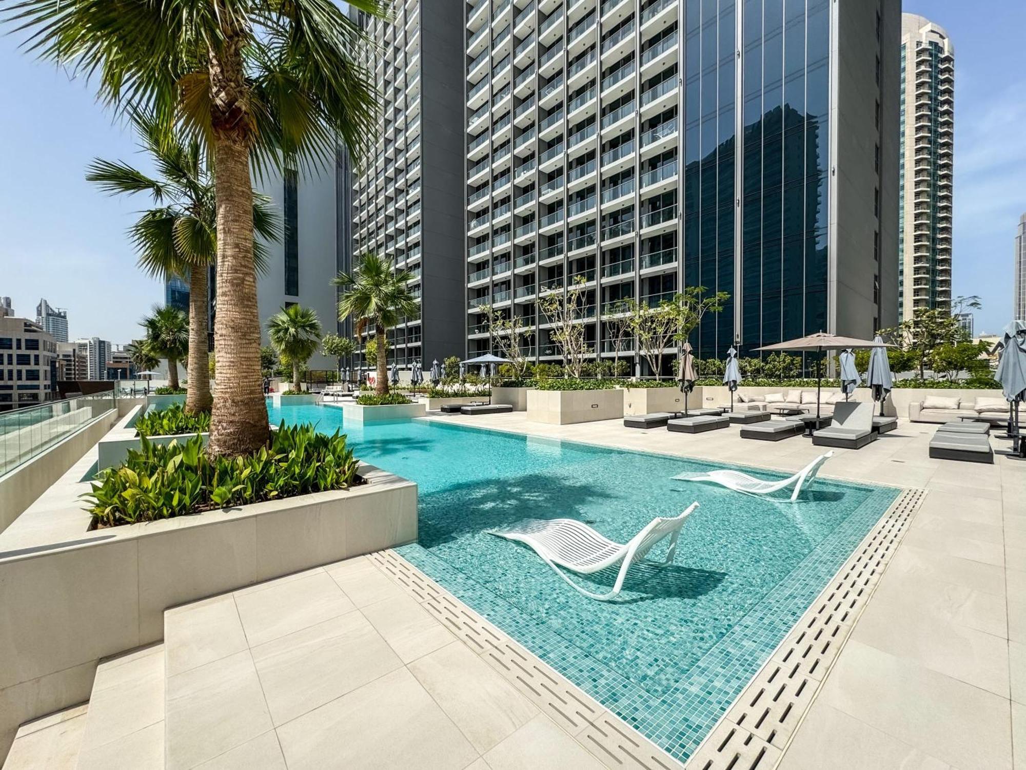 Majestic 2br Haven With Burj Khalifa View