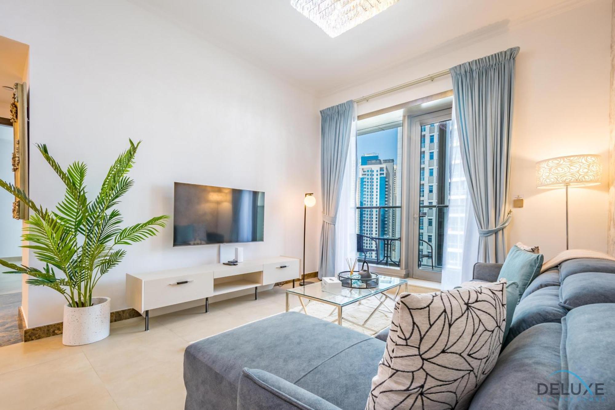 Spacious 2br At Sparkle Tower, Marina By Deluxe Homes Apartment