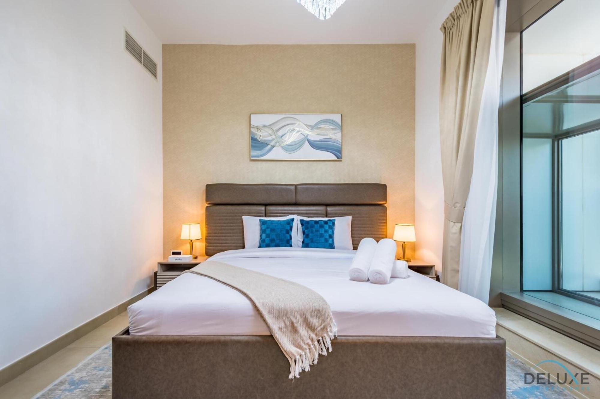 Spacious 2br At Sparkle Tower, Marina By Deluxe Homes Apartment