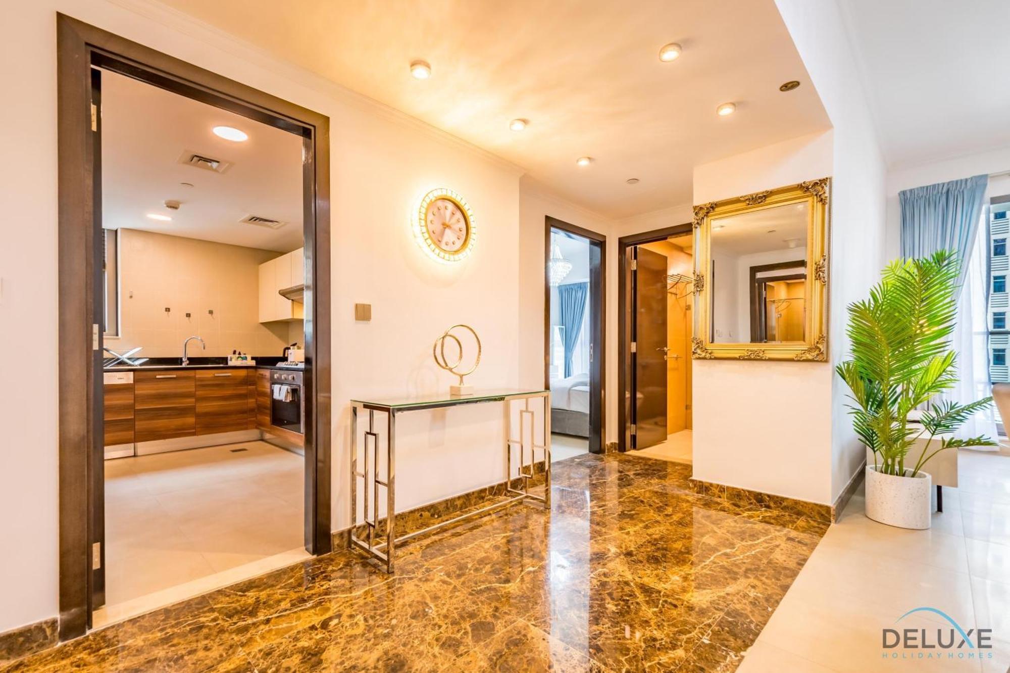 Apartment Spacious 2br At Sparkle Tower, Marina By Deluxe Homes Dubai
