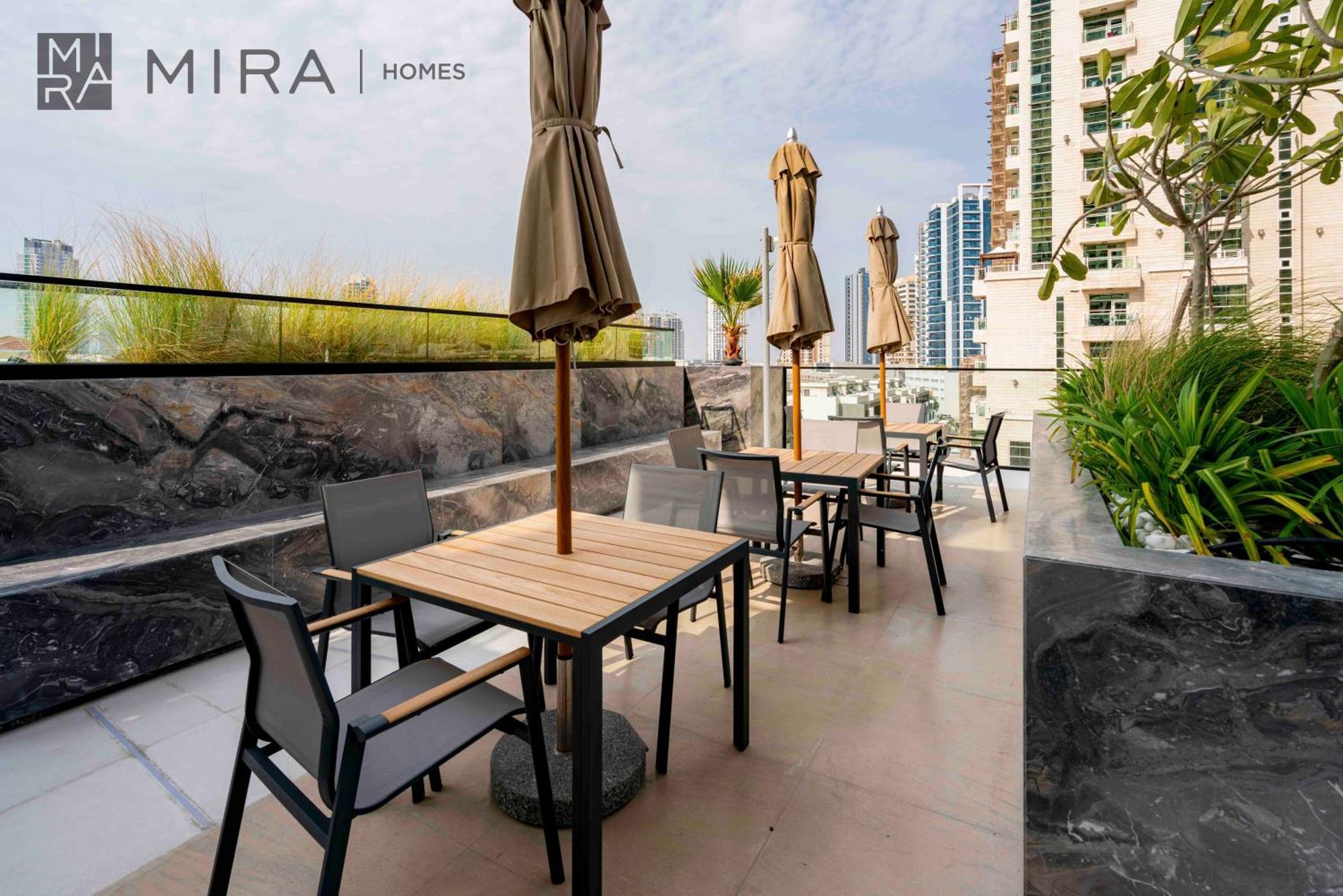 Mira Homes - Lovely Serviced With Pool Access *