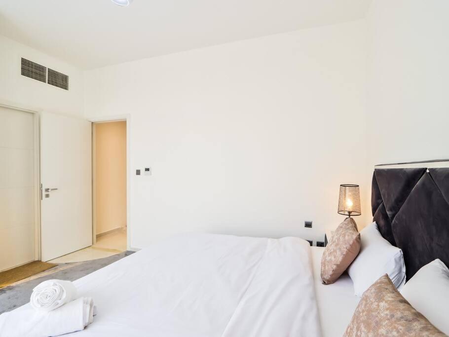 Fully Furnished With Terrace And Balcony Dubai