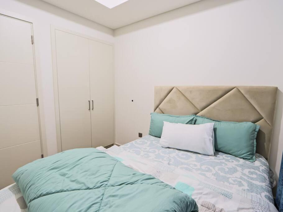 Fully Furnished With Terrace And Balcony * Dubai