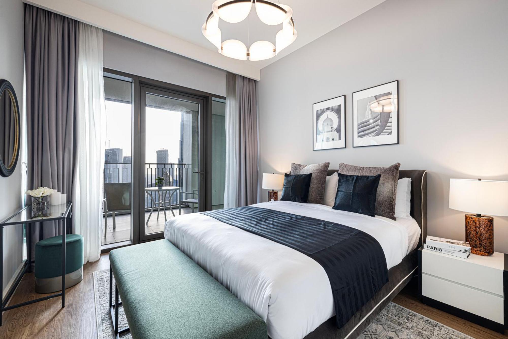 Magnificent - Luxurious 3+ 1 Bedroom With Burj Khalifa View