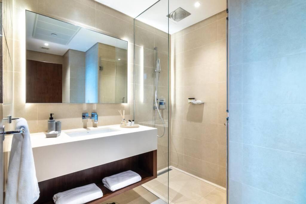 First Class 1br Extraordinary And Lavish Dubai