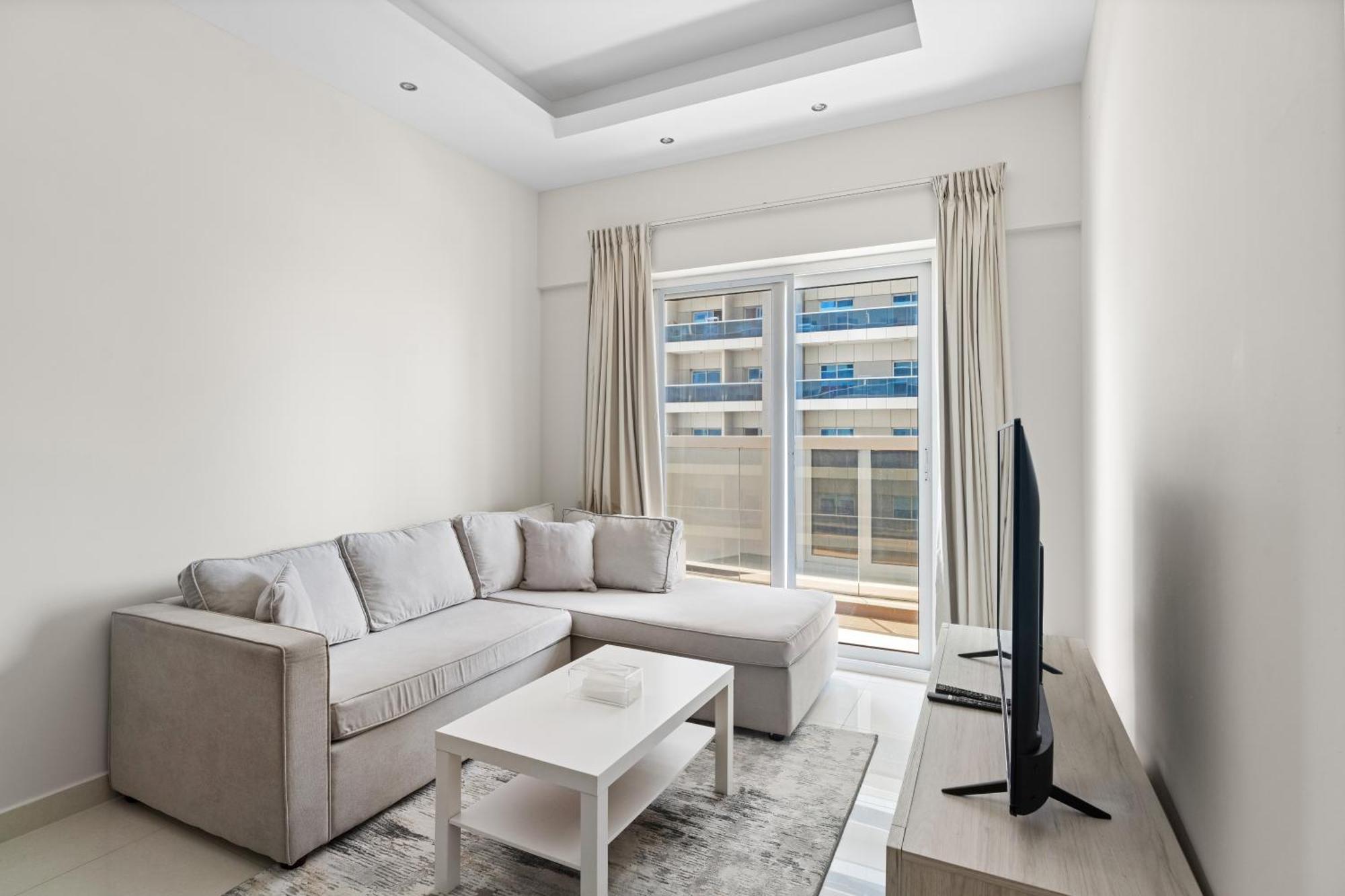 Apartment Modern 1 Bedroom In Sports Dubai