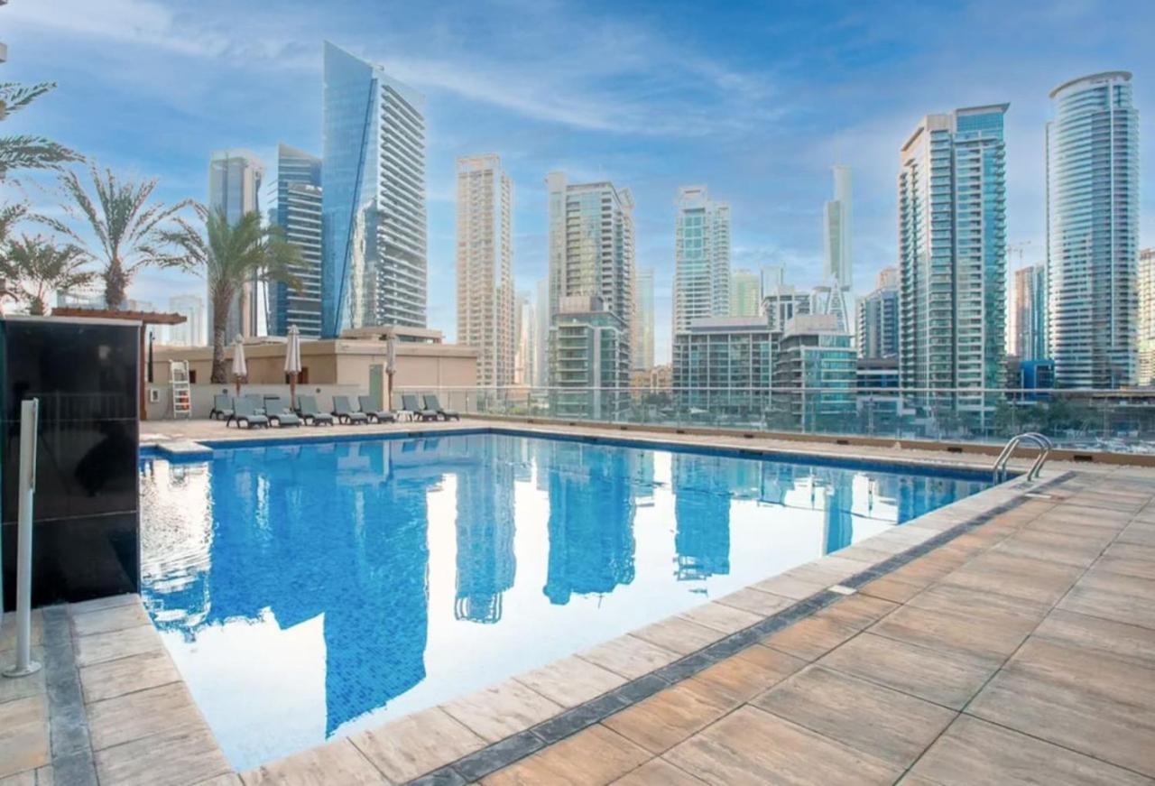 Stylish Upgraded 1 Bedroom Marina Escape Apartment