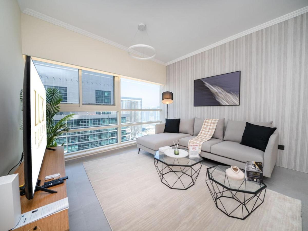 Stylish Upgraded 1 Bedroom Marina Escape Apartment Dubai