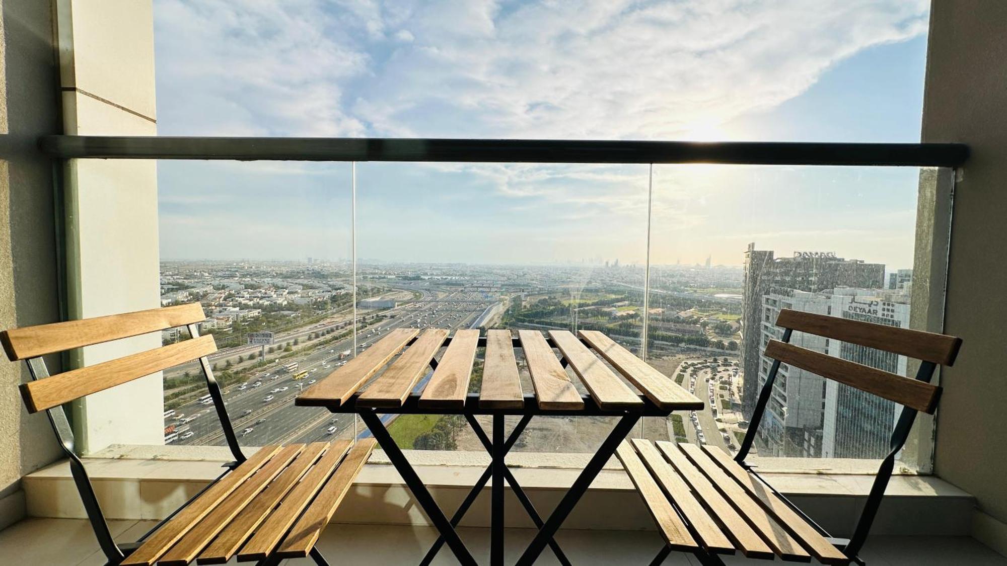 Homestay Upscale Burj View With Balcony Free Parking By Belvilla *