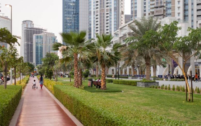 Prime Location 1br Oasis With Patio & Pool, The Bay Apartment