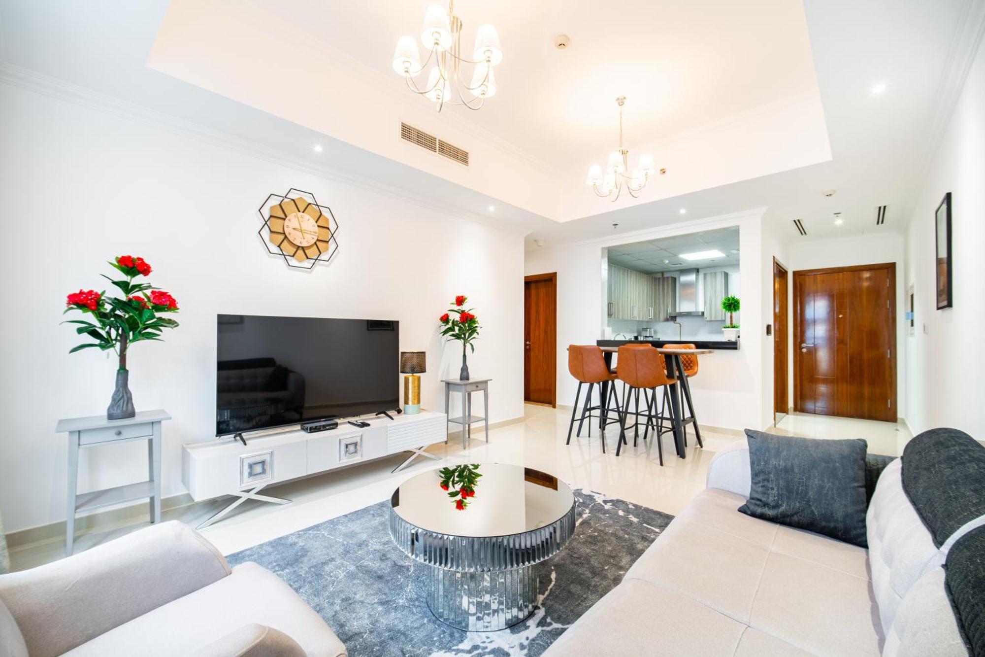 Elegant Escapes - Homely 1b In Dunya Tower Apartment *