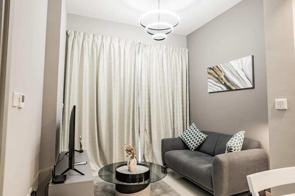 Luxury 1br Close To Burj Khalifa Apartment *