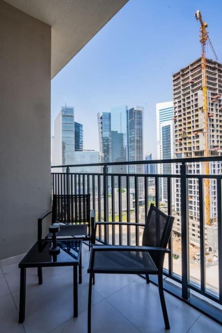 Luxury 1br Close To Burj Khalifa Apartment *