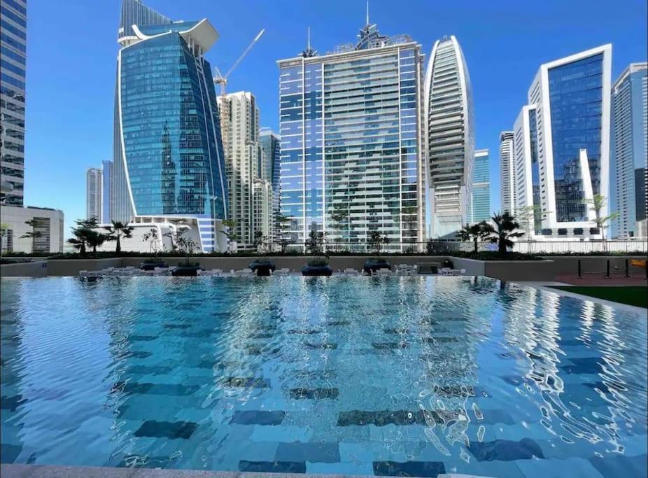 Luxury 1br Close To Burj Khalifa Apartment *