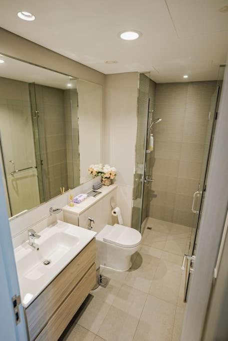 Apartment Luxury 1br Close To Burj Khalifa *