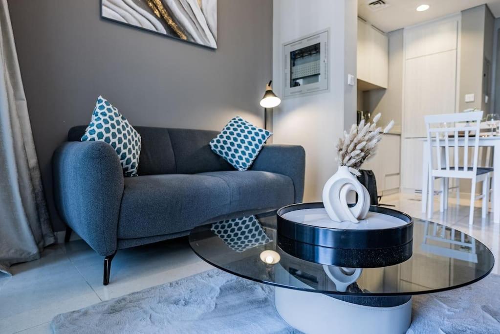 Luxury 1br Close To Burj Khalifa Dubai