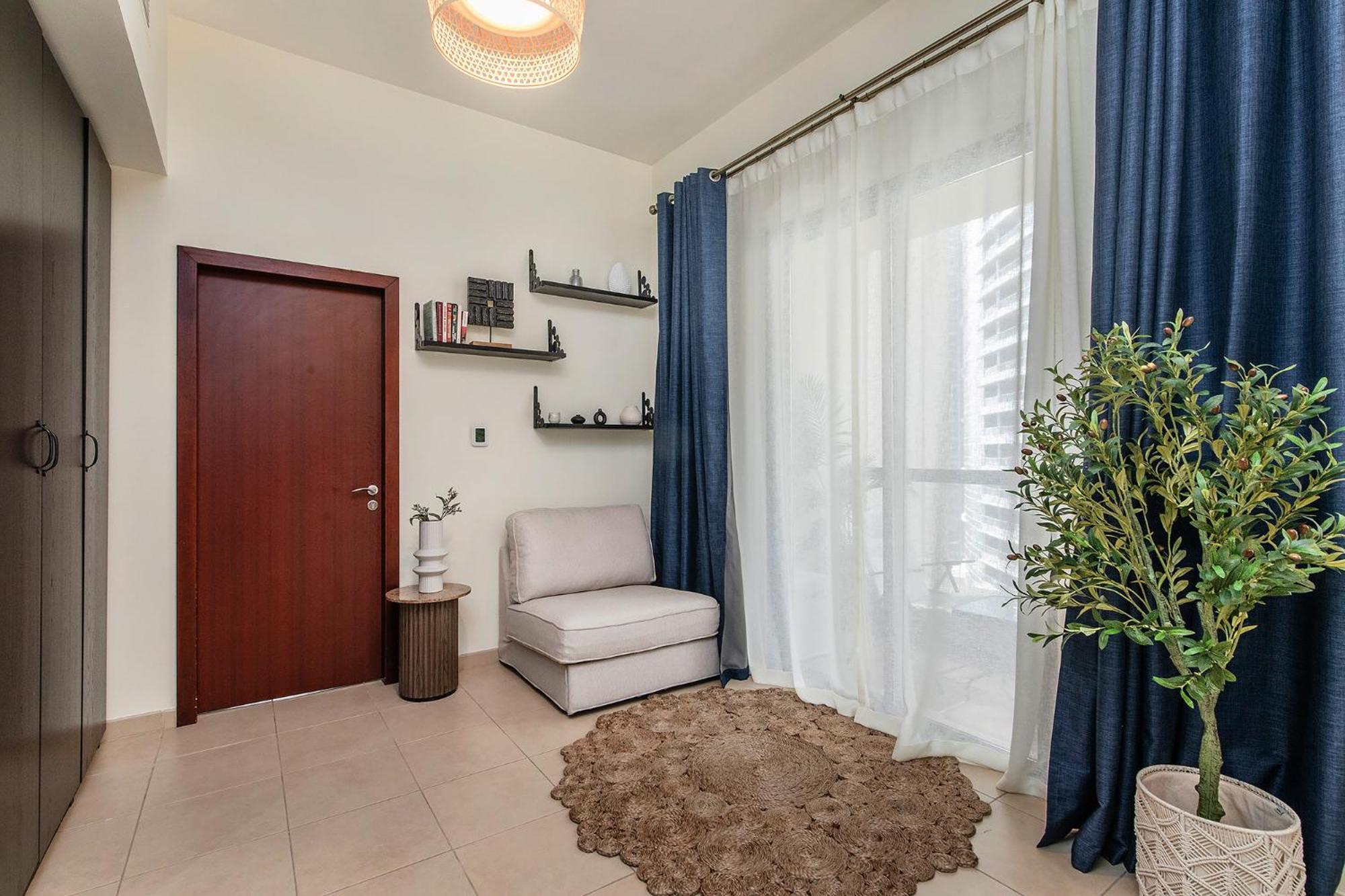 Excellent 1bdr At Bahar 6 Dubai