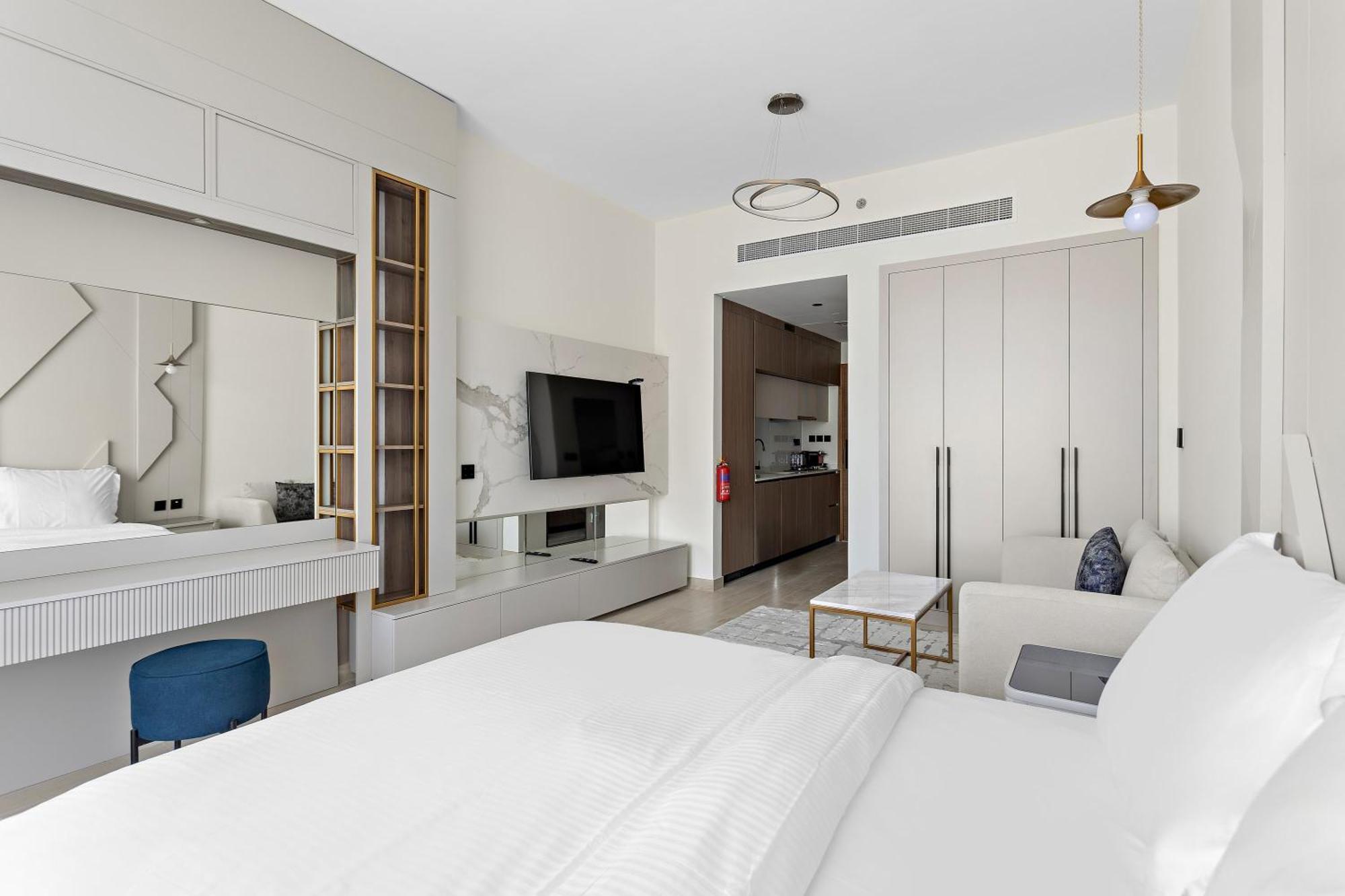 Cosy 1bedroom With Pool Gym Game Apartment