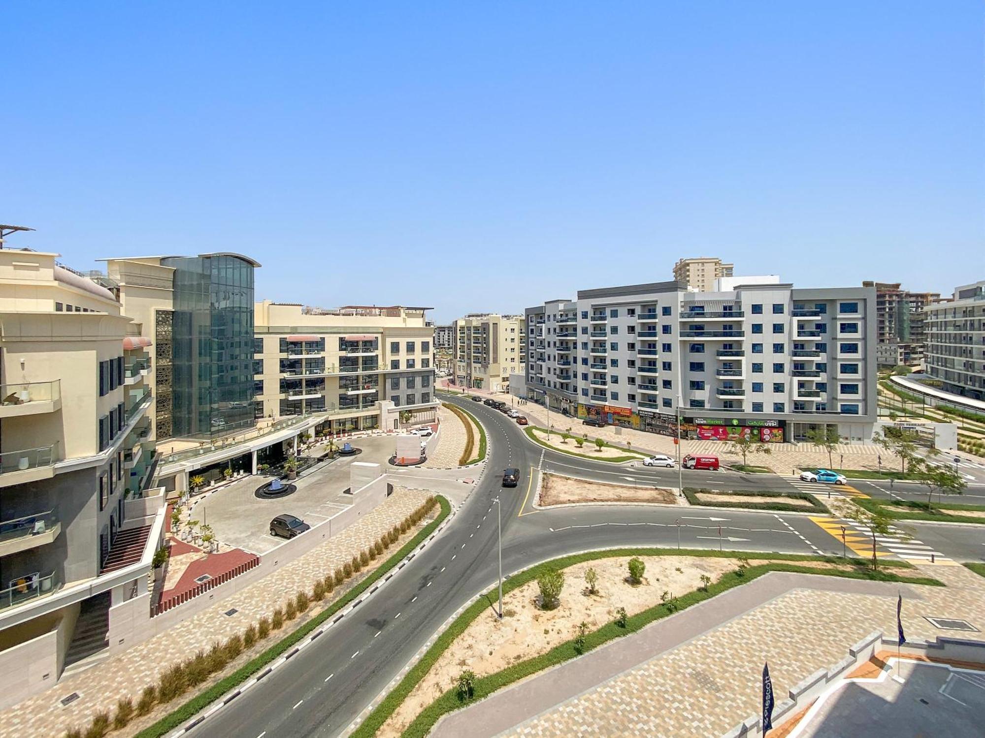 Cosy 1bedroom With Pool Gym Game Apartment Dubai