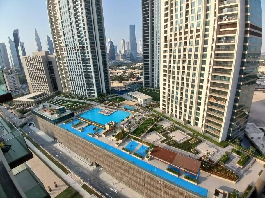 1 Bh Downtown Views I Near Mall Dubai