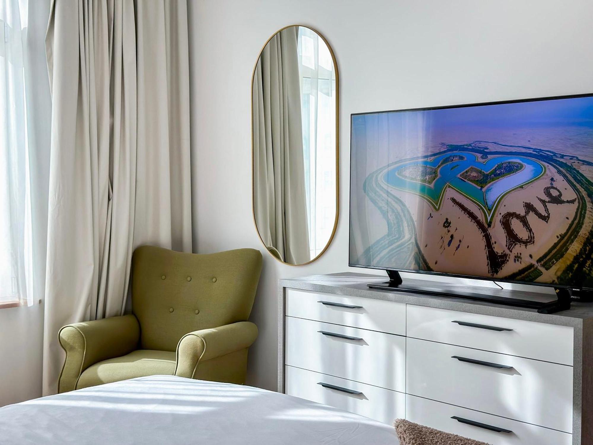Bright 2br With Garden View - Palm Jumeirah Apartment *
