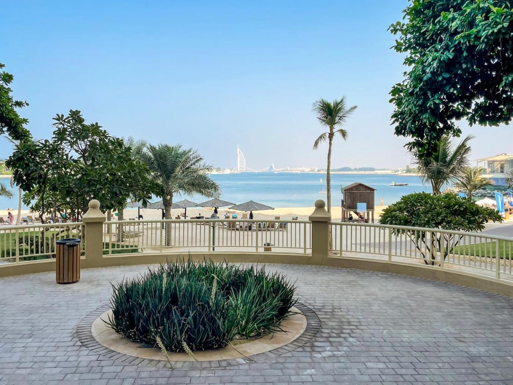 Bright 2br With Garden View - Palm Jumeirah Apartment Dubai