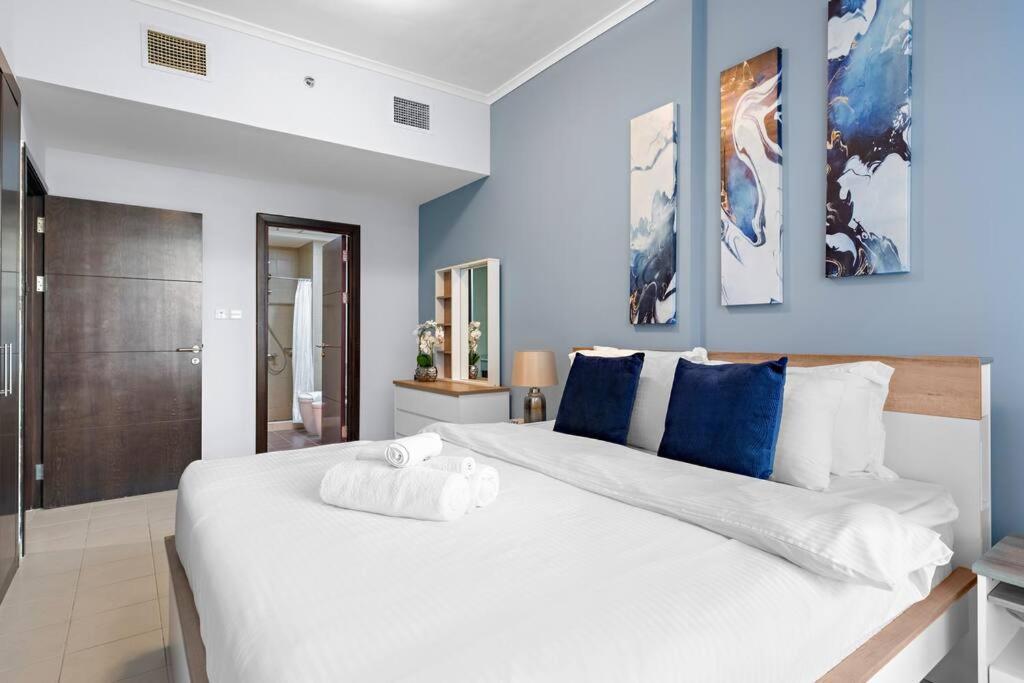 Apartment First Class 2br Sophisticated Retreat Dubai