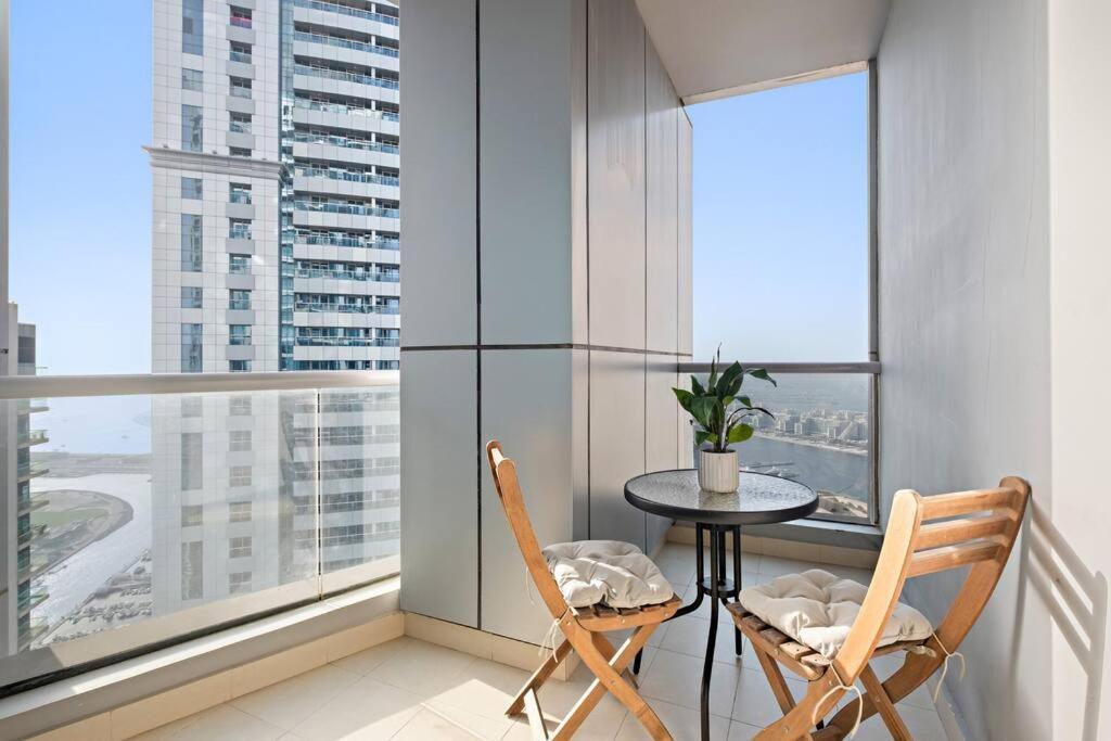 Apartment First Class 2br Sophisticated Retreat