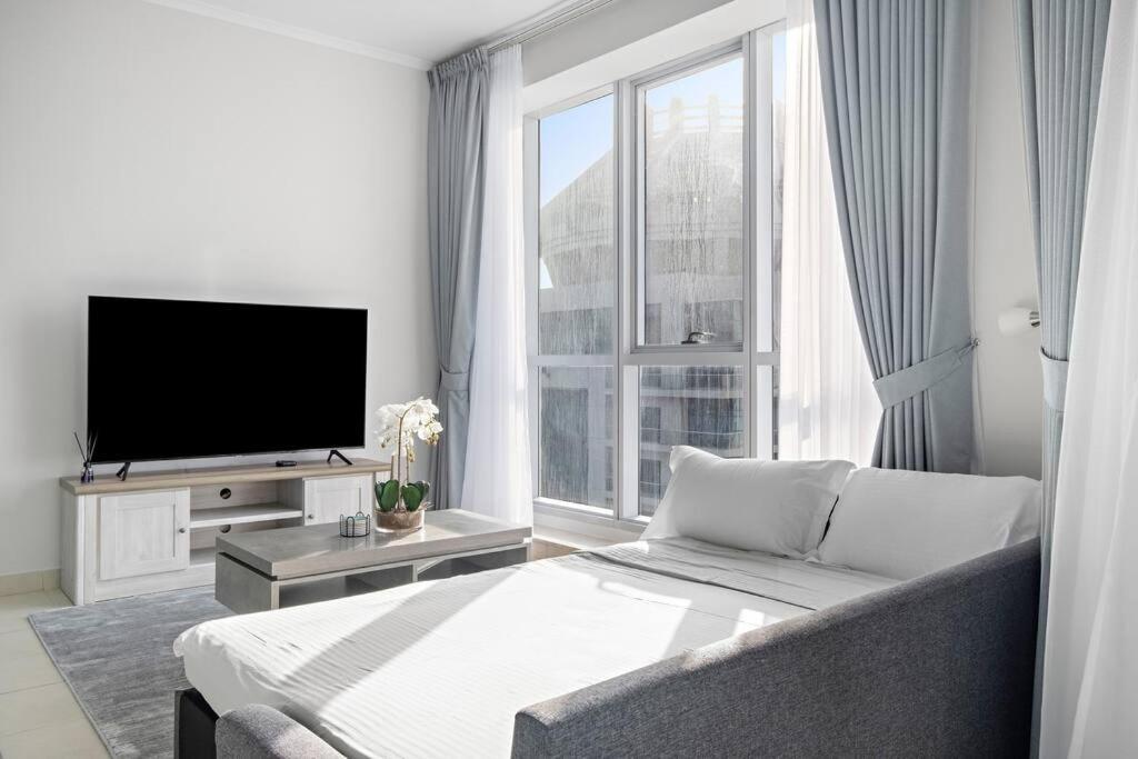 First Class 2br Sophisticated Retreat * Dubai