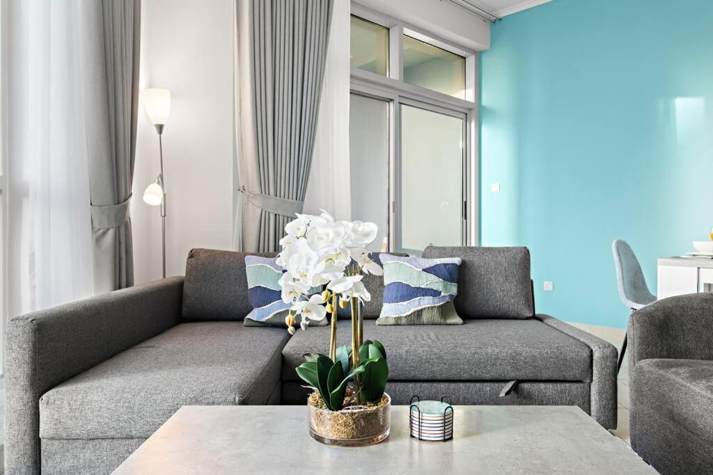 Apartment First Class 2br Sophisticated Retreat