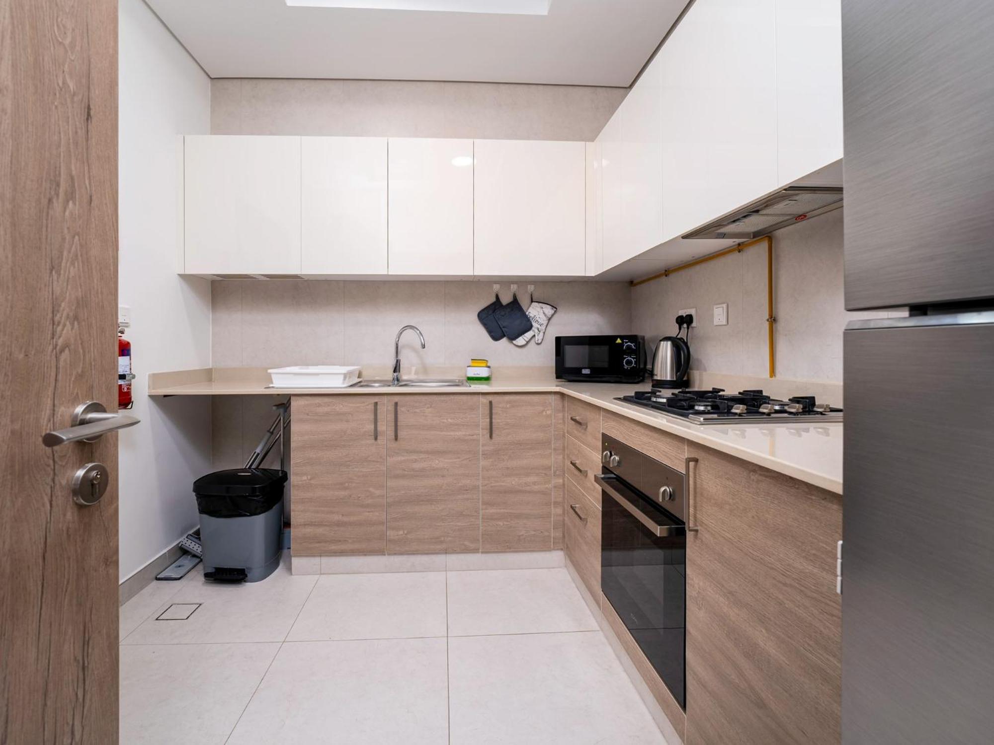 Prime Location 1br Oasis With Patio & Pool, The Bay * Dubai