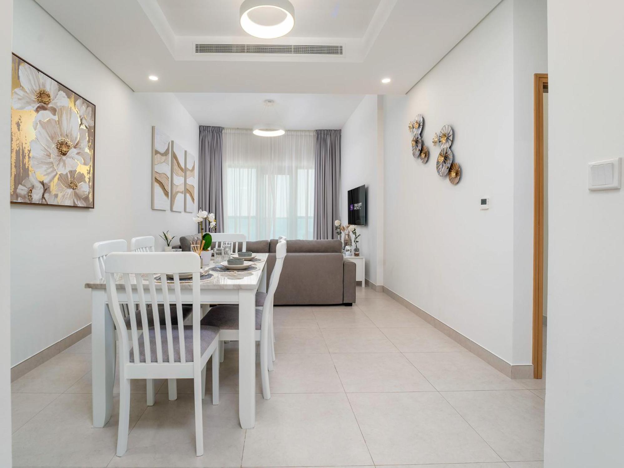 Apartment Prime Location 1br Oasis With Patio & Pool, The Bay Dubai