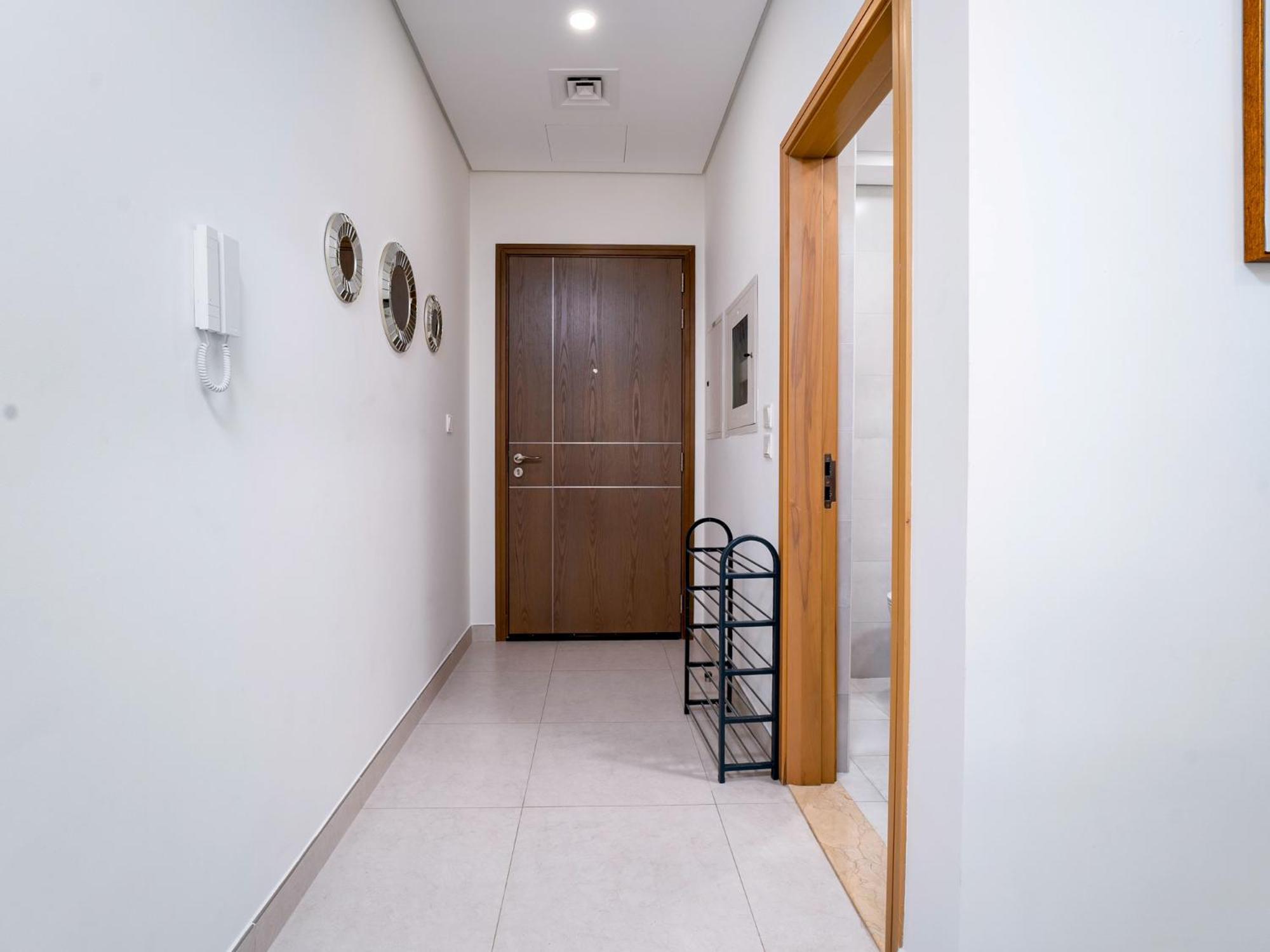 Prime Location 1br Oasis With Patio & Pool, The Bay *