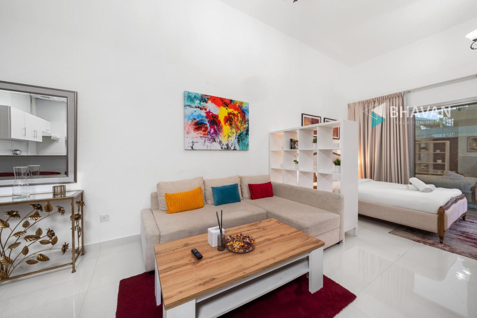 Contemporary In Marina By Bhavan Apartment *