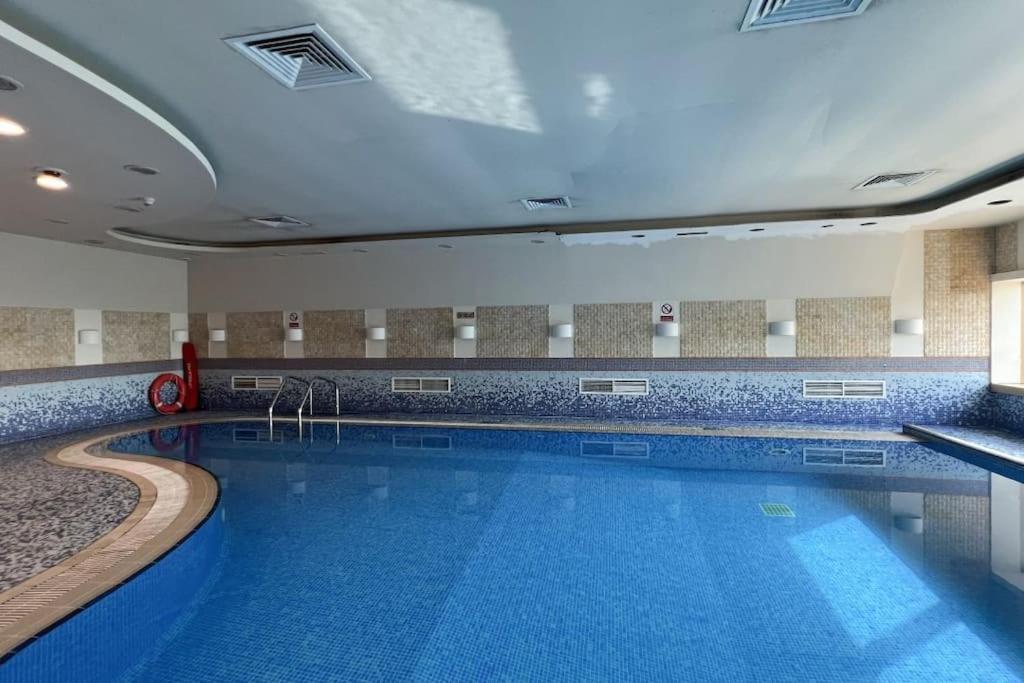 Apartment Lux 2br With Sea Views In Marina