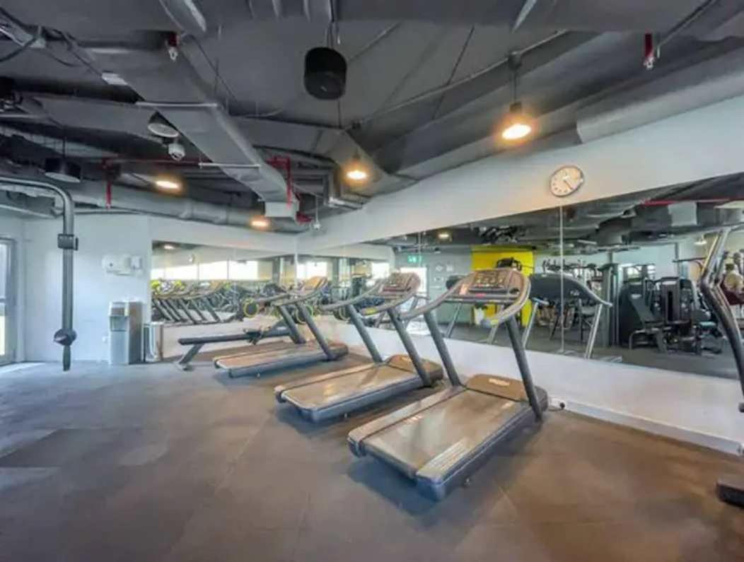 Stylish With Impressive Decor And Furniture At Sky Garden! *