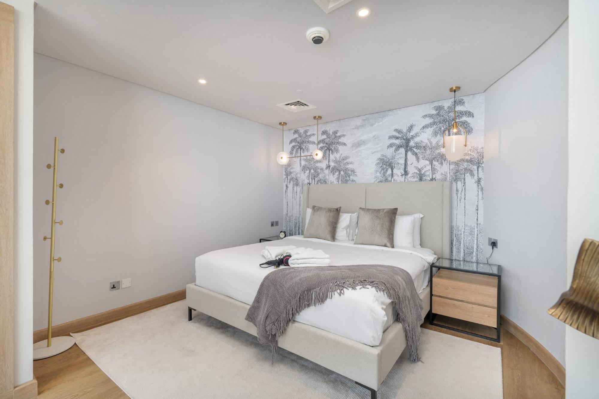 Stylish With Impressive Decor And Furniture At Sky Garden! Apartment