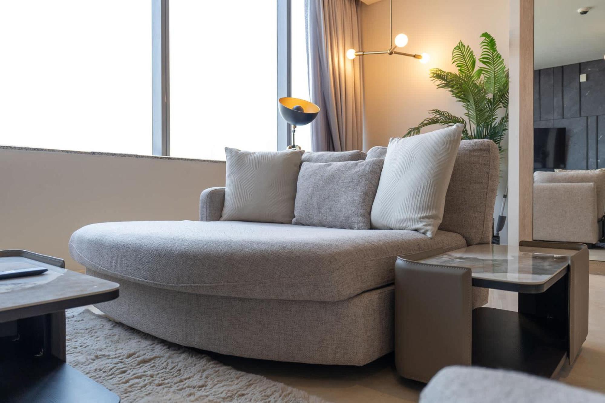 Apartment Stylish With Impressive Decor And Furniture At Sky Garden! Dubai
