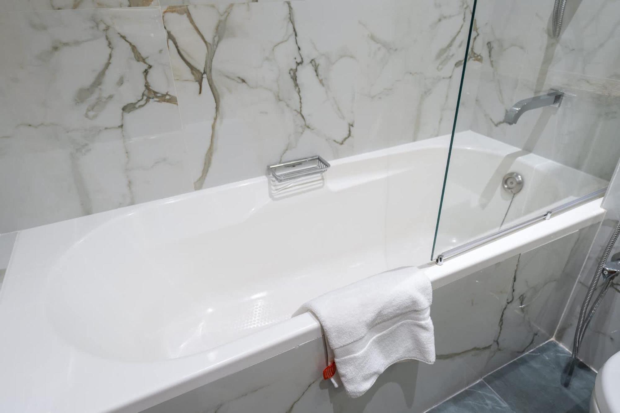 Apartment Stylish With Impressive Decor And Furniture At Sky Garden! Dubai