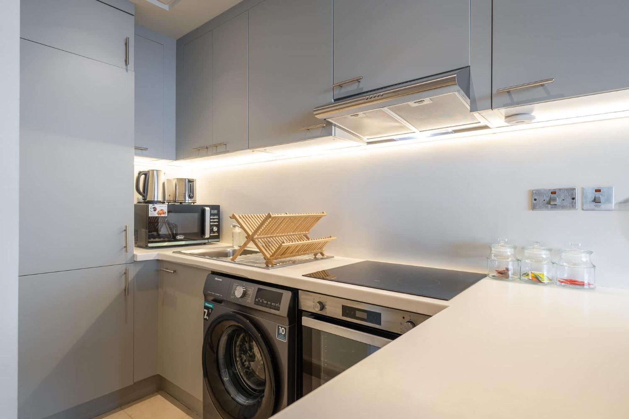 Apartment Stylish With Impressive Decor And Furniture At Sky Garden! Dubai