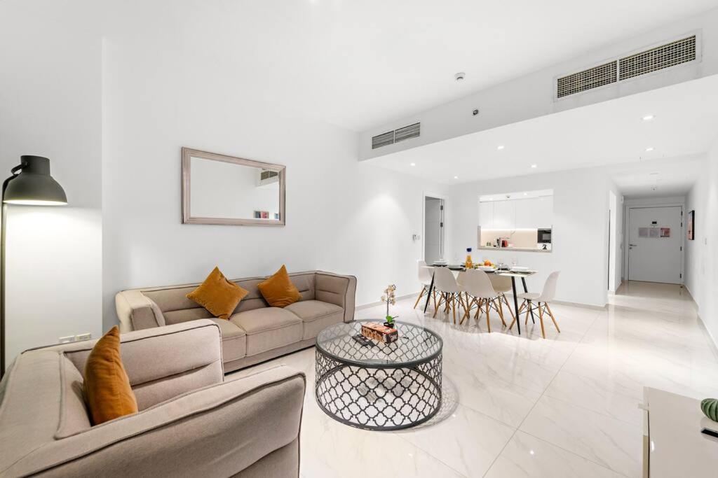 First Class 3br Stylish Sanctuary Apartment Dubai