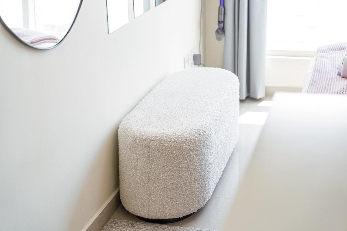 Modern Aesthetic 1-bedroom With Exudes Warmth And Style In Jlt! Apartment