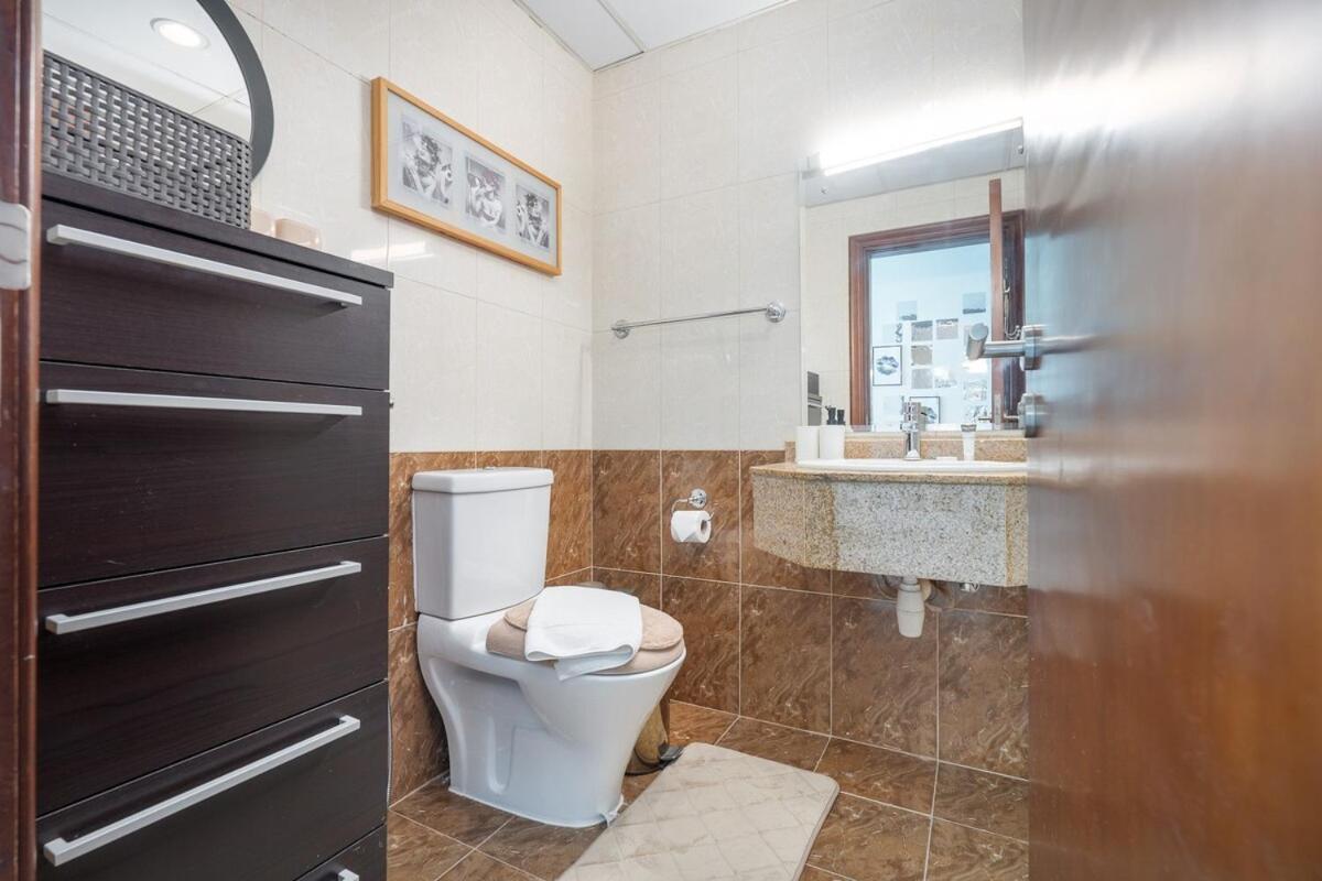 Modern Aesthetic 1-bedroom With Exudes Warmth And Style In Jlt! * Dubai
