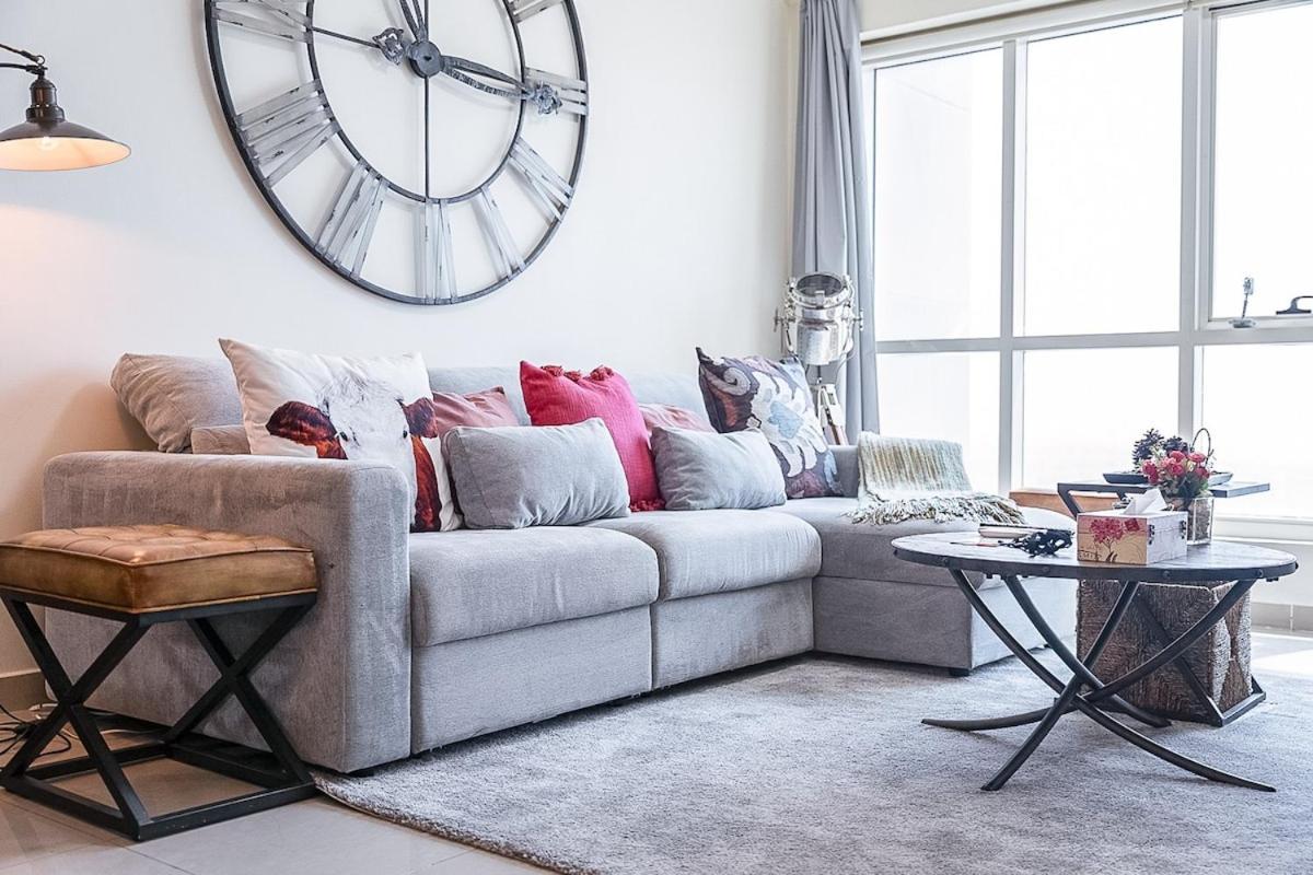 Modern Aesthetic 1-bedroom With Exudes Warmth And Style In Jlt! * Dubai