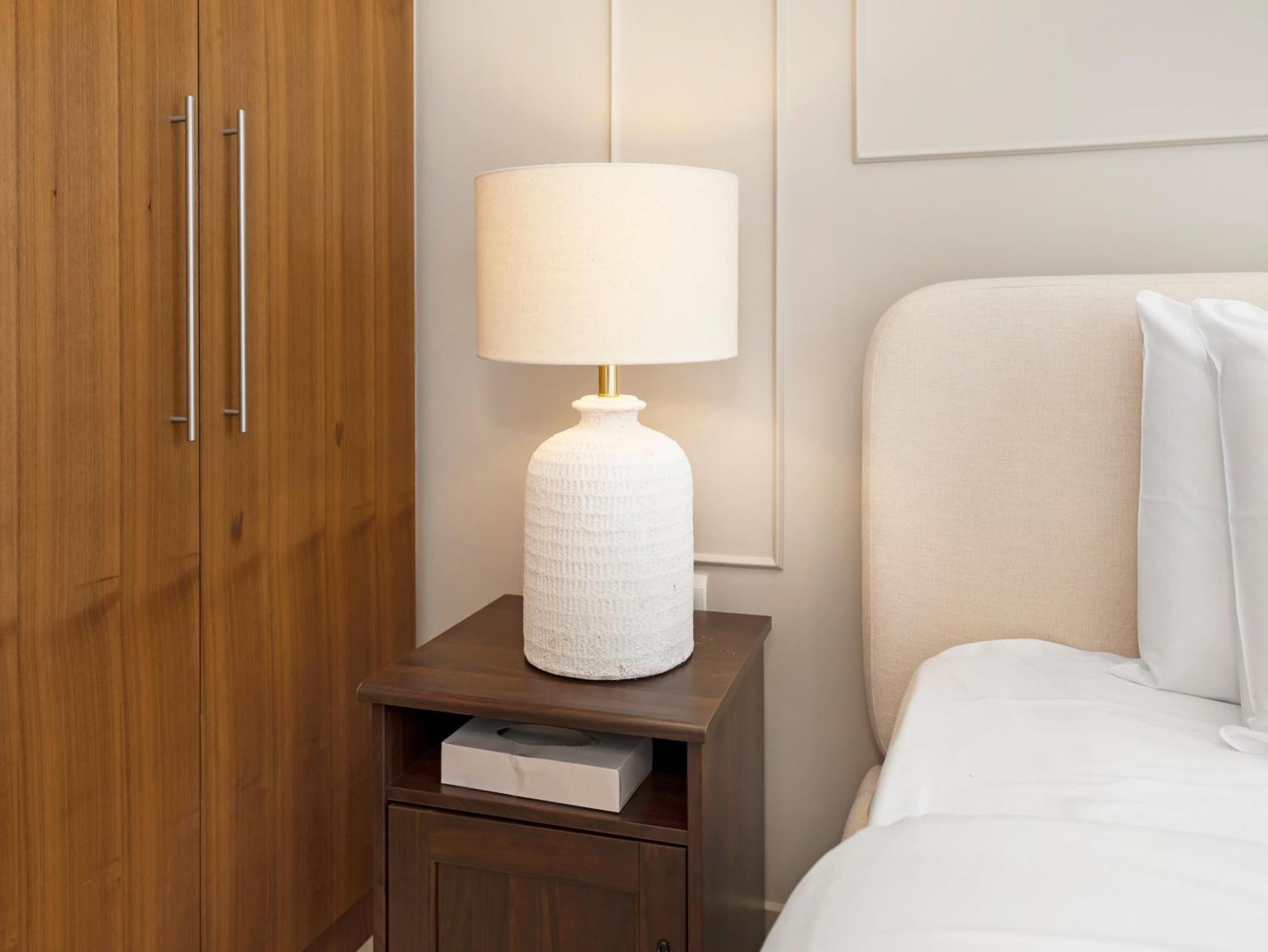 New! Ps5! Burj Khalifa View & Infinity Pool Apartment
