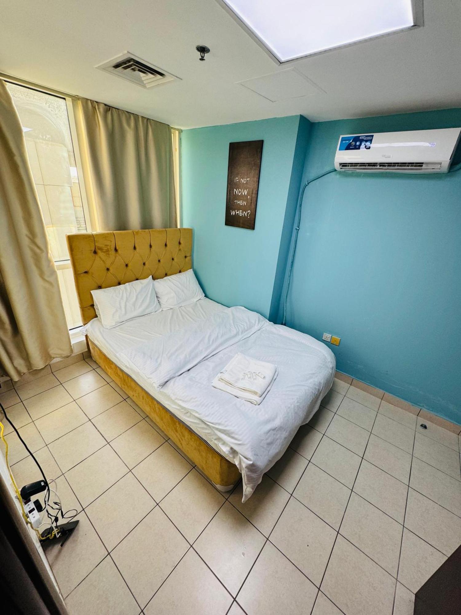 Charming Bath Inside & Balcony Homestay *
