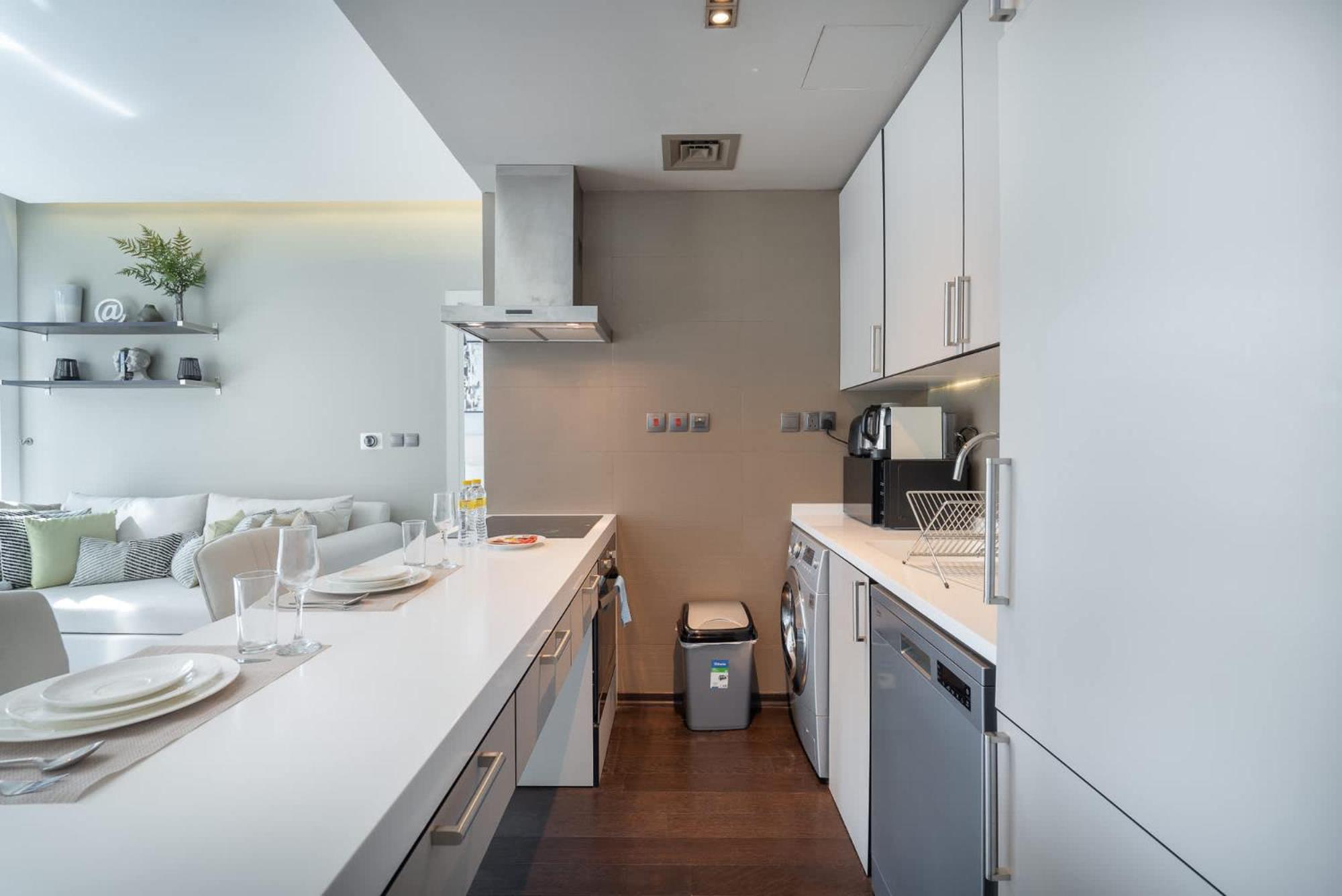 Apartment Warm 1-bedroom At West Avenue Tower Near Marina Beach!